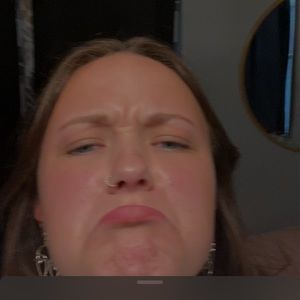 Meet your Posher, Isabella